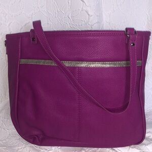 Thirty-One Medium Size Tote, Over the shoulder Handbag, purple w/silver lining